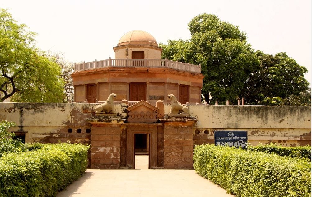 World Heritage Day 2022 golden history of Kashi varanasi is shown by these beautiful  ancient  heritage