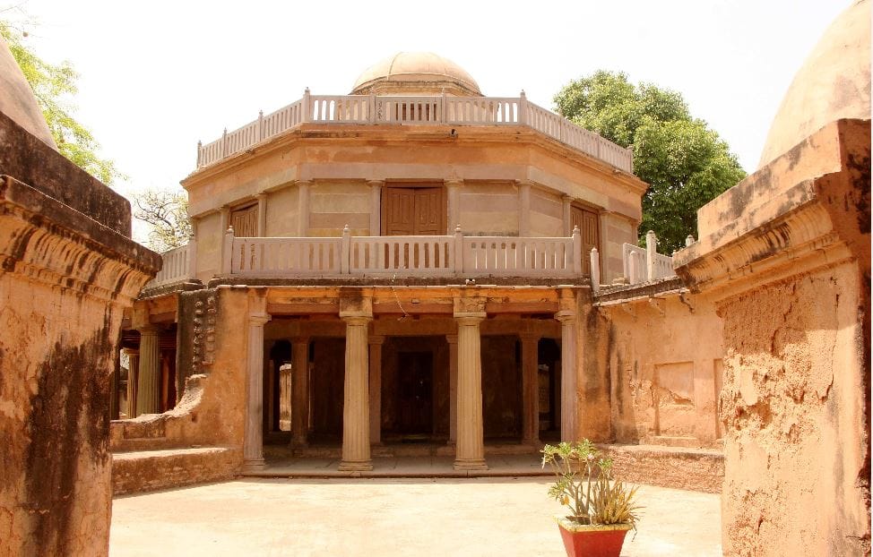 World Heritage Day 2022 golden history of Kashi varanasi is shown by these beautiful  ancient  heritage