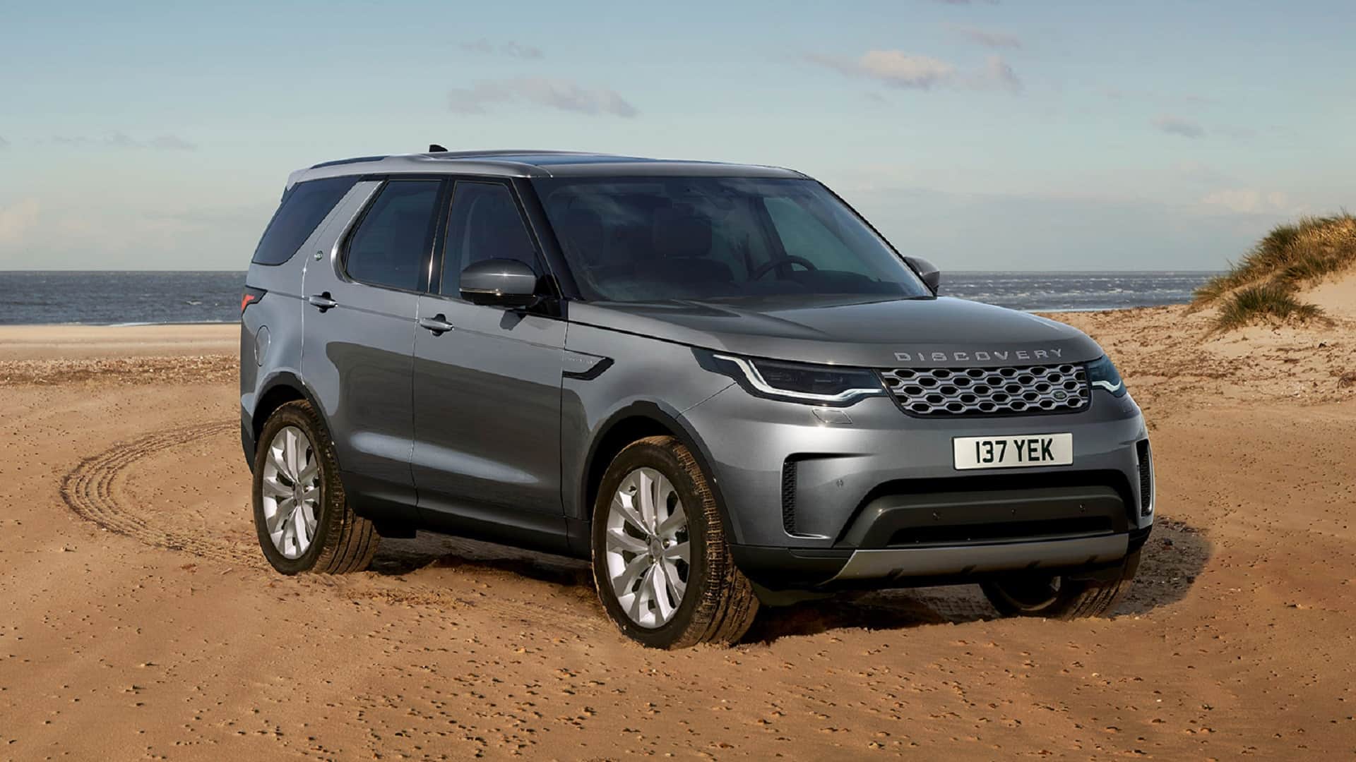 Land Rover Discovery Metropolitan Edition SUV Jaguar Land Rover launches Discovery Metropolitan Edition SUV in India Know Price Features Specifications