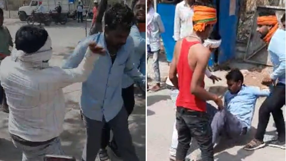 Narmadapuram: Two people were brutally beaten up for theft of wheat from the mandi
