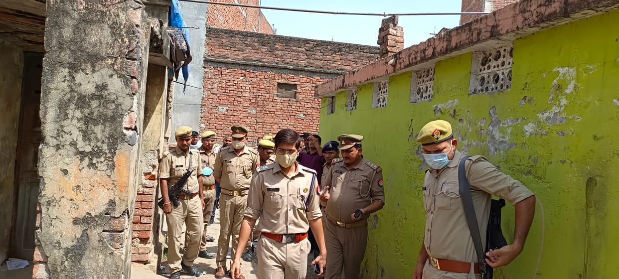 Friends killed the weaver, two arrested