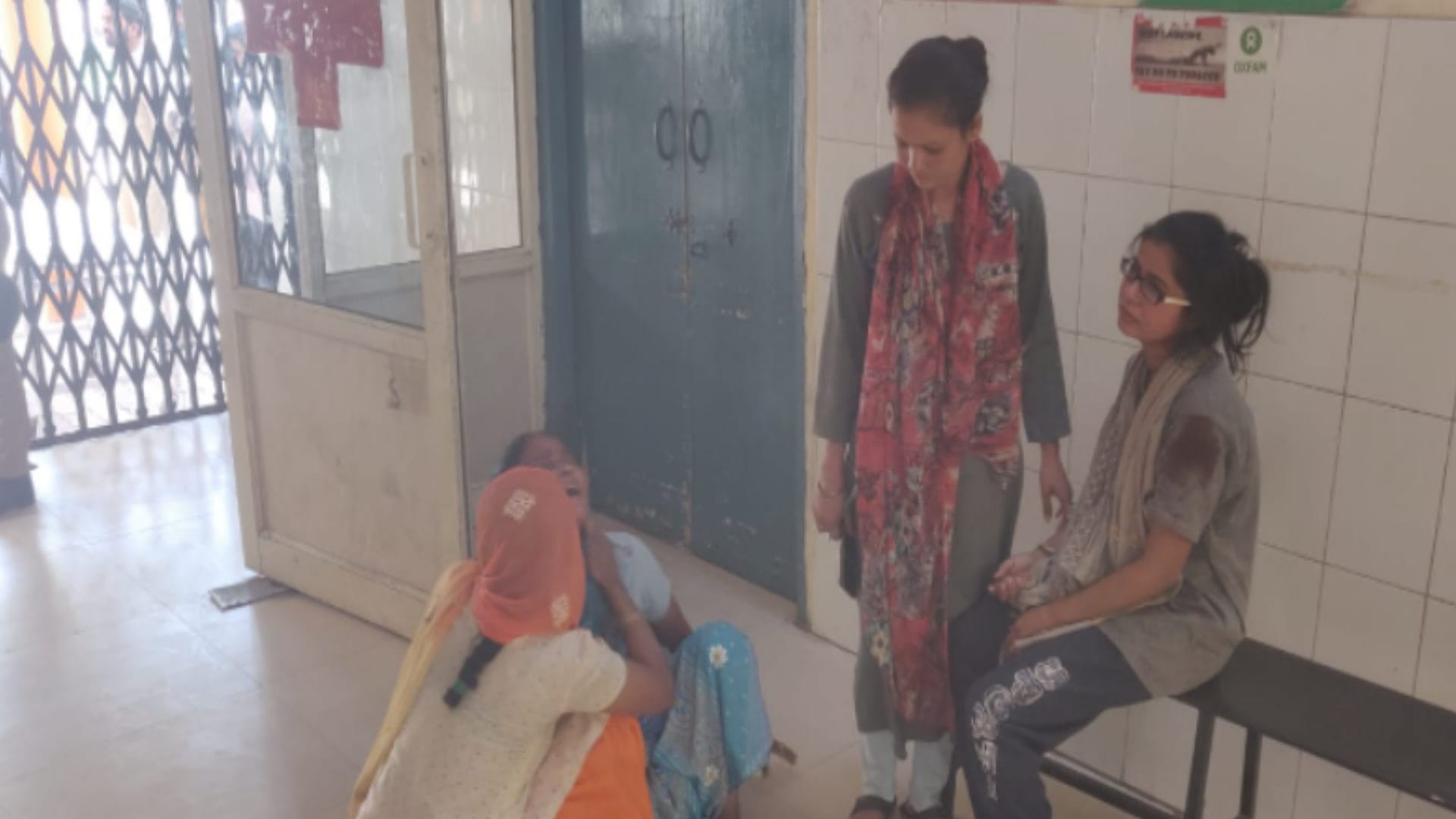 Murder in sardhana :   for love affair in Meerut, injured