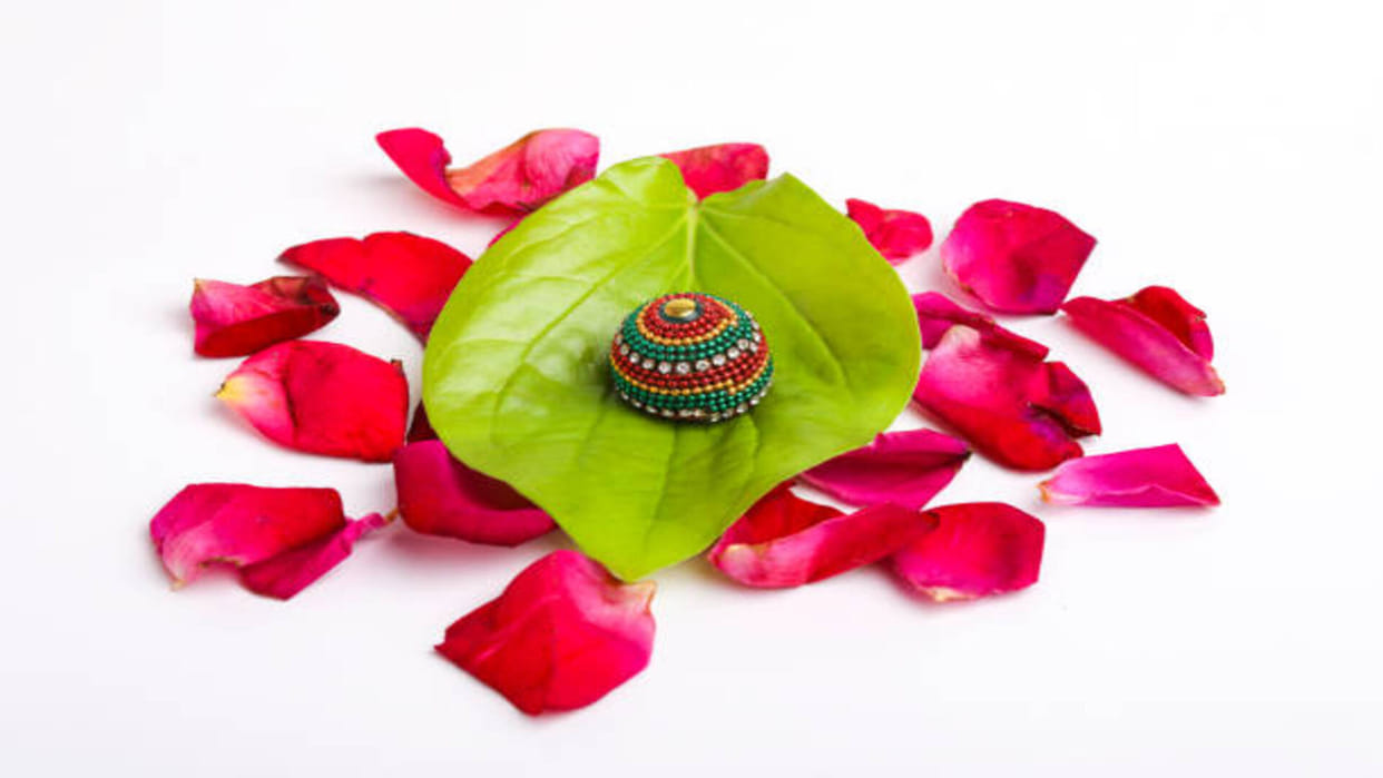 Astrology: Betel Leaves Totka for Luck Will Change Your Luck As soon As Do in Hindi
