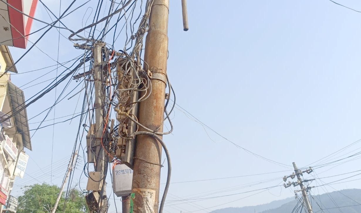 Now the electric wires swinging in the air will not be seen