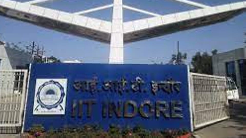 Indore: IIT Indore got 16th patent, made such a circuit, which will enable devices to run faster in less power