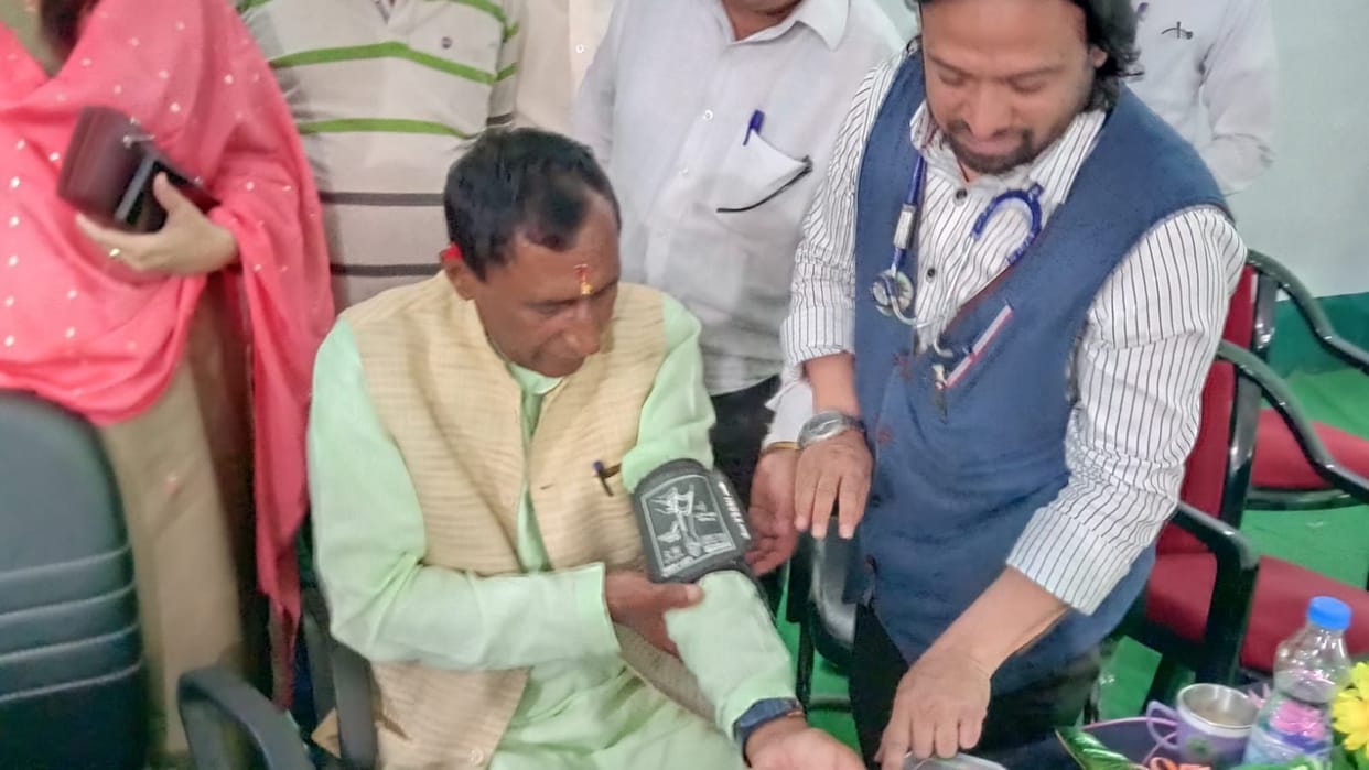 515 people got health benefit.