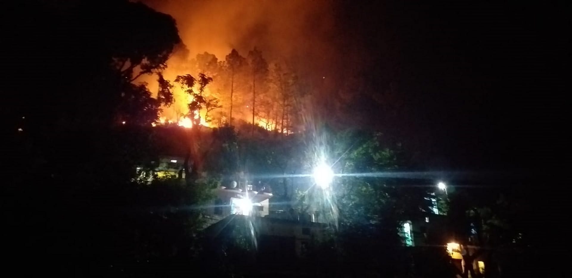 Fire in forests at 27 places in 24 hours in Uttarakhand, See Photos