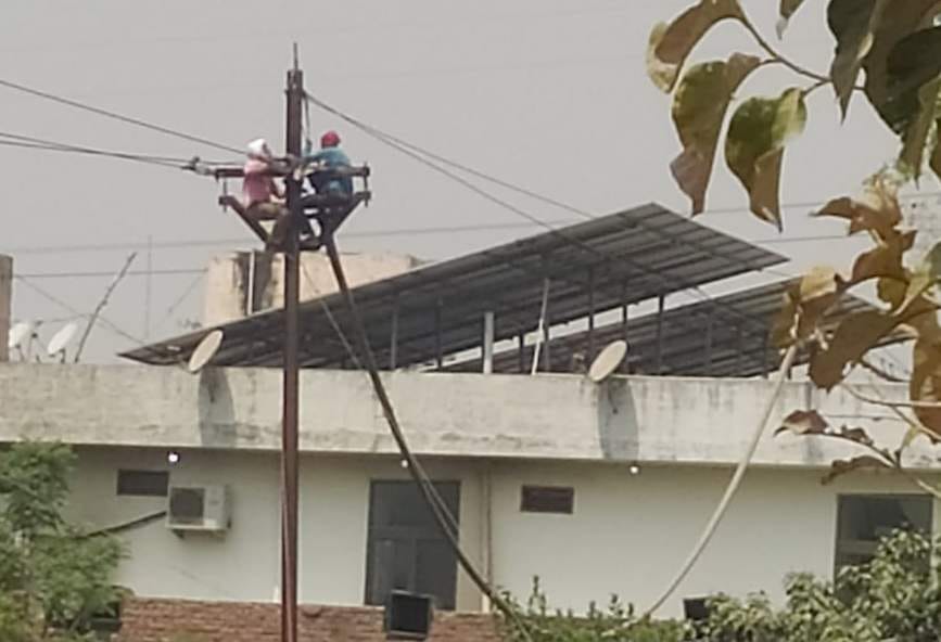 kebal baaks jala, teen upakendron kee aapoorti thap