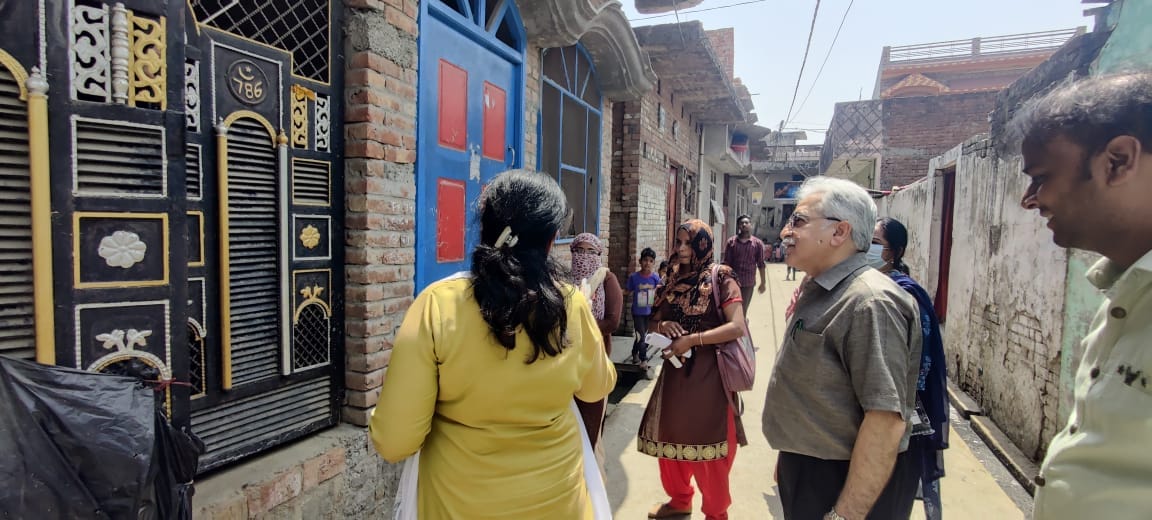 Health department team knocked in Lakhnauti and Phaloda