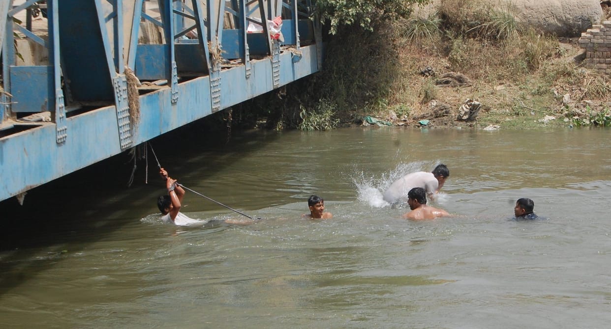 People are suffering from the heat since morning, the record of seven years has been broken.