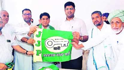 डिप्टी सीएम दुष्यंत चौटाला ने एडवोकेट जावेद खान का किया स्वागत।