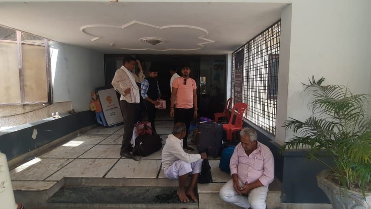 Chhatarpur: A bag full of 1.5 lakh rupees was stolen from the wedding ceremony, taking advantage of the darkness, the thief became a thief