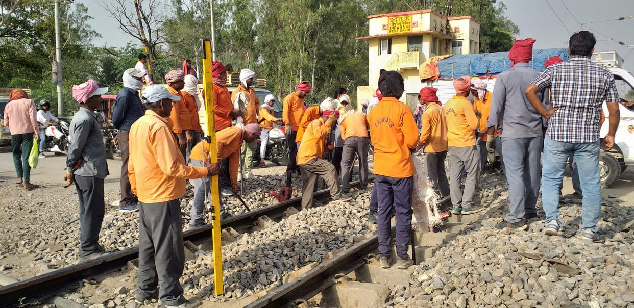 The crossing remained closed for the whole day due to the repair of the railway track.