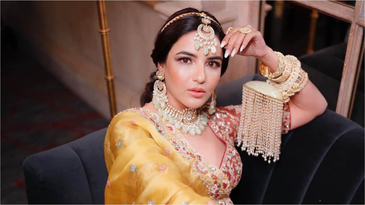 karwa chauth 2022 top trendy makeup ideas like new bride