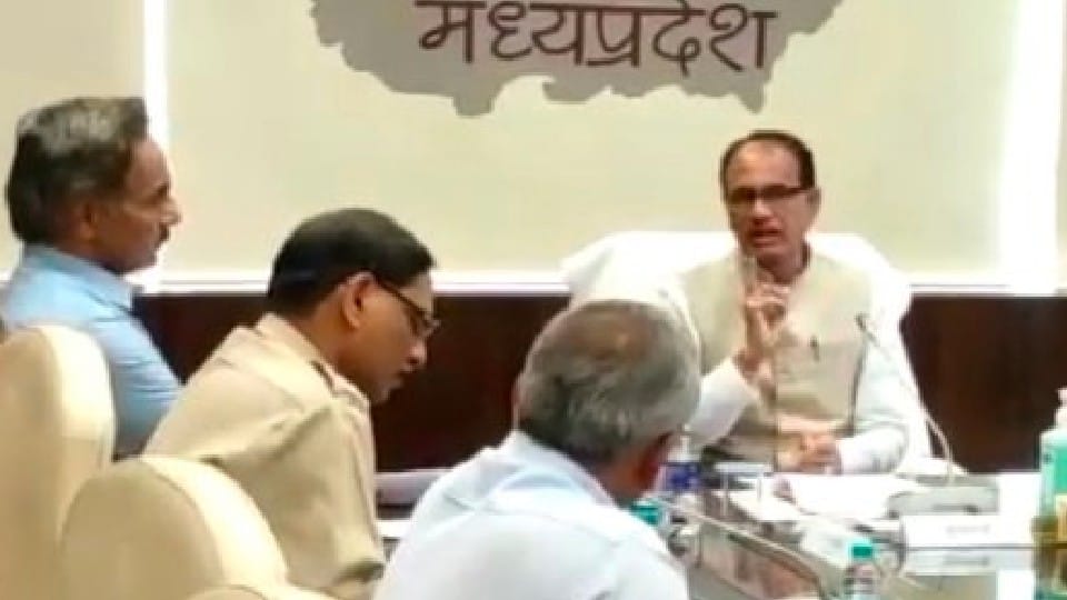 Madhya Pradesh: CM said in meeting - I will not tolerate riots in MP, strengthen the intelligence system further