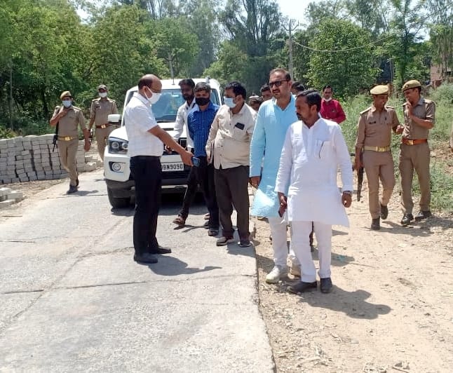 DM upset over delay in construction of Nagina-Badhapur road