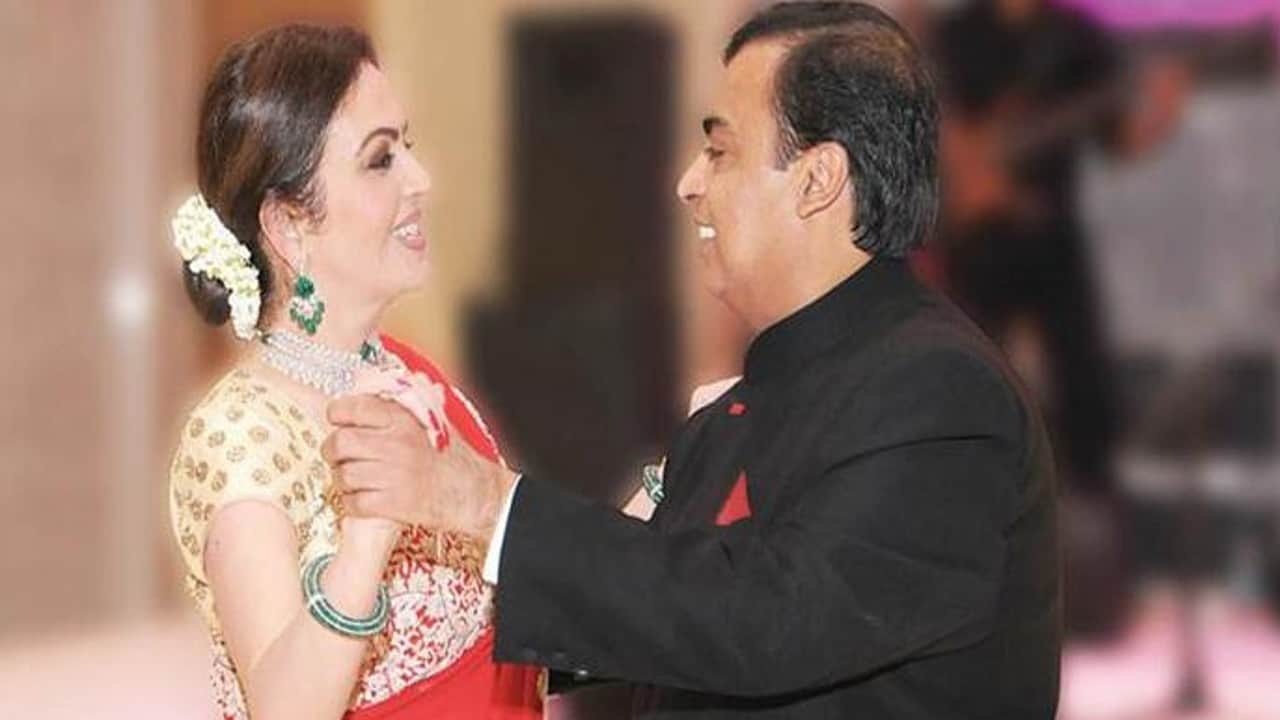 Mukesh Ambani Birthday Net Worth Family Know 10 Amazing Facts in Hindi