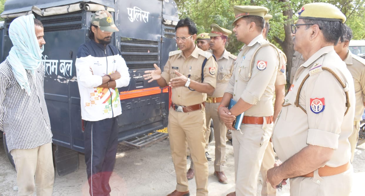 accidant,fatehpur,pac jawan