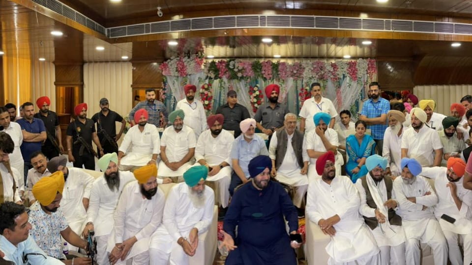 Punjab Congress Leader Navjot Sidhu Press Conference in Bathinda