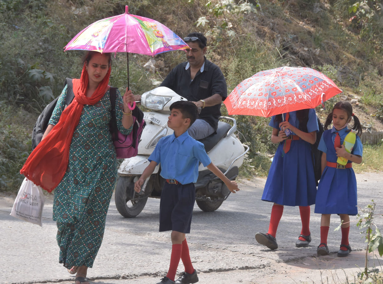 mercury crosses 40, citizens are suffering due to heat