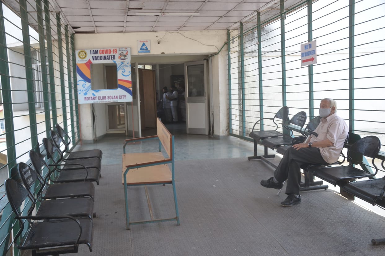Number of people reduced for vaccine dose at covid vaccination centers