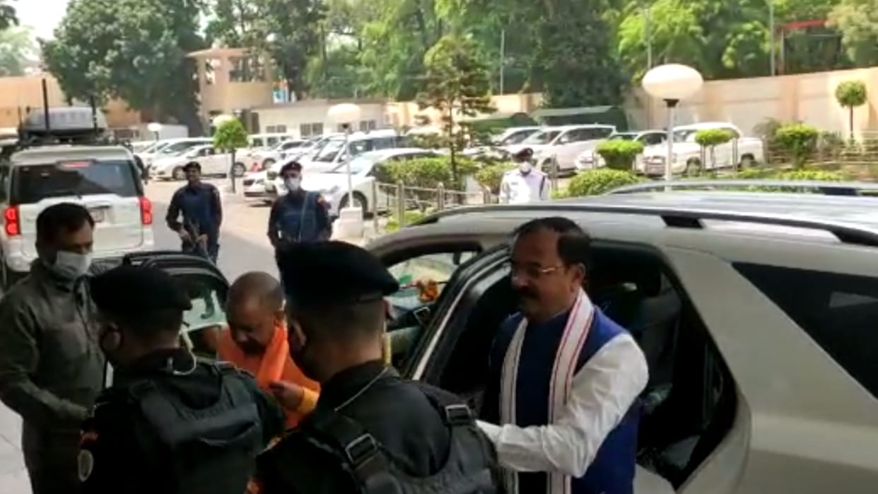 CM Yogi Adityanath and Deputy CM Keshav Prasad Maurya in same car.
