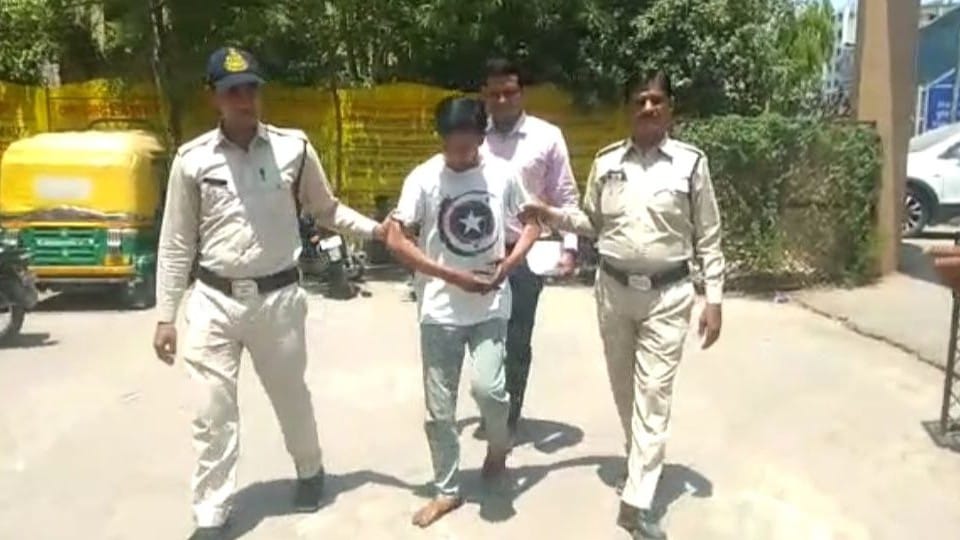 Indore: Reneging on the promise of marriage costly, the groom sitting in the pavilion was picked up by the police, sent to lockup before climbing the mare