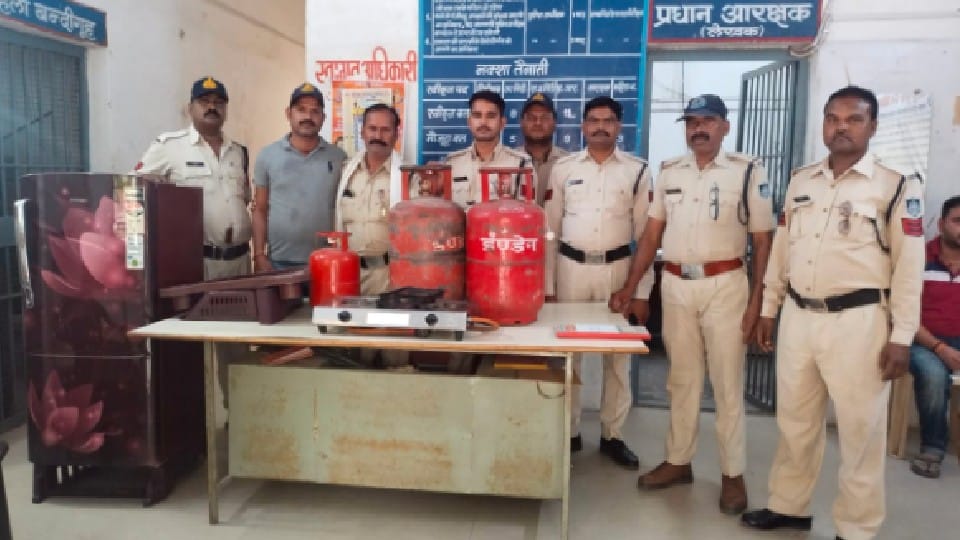 Chhatarpur: Brother had stolen the sister's house, arrested with stolen goods, sister said - give severe punishment