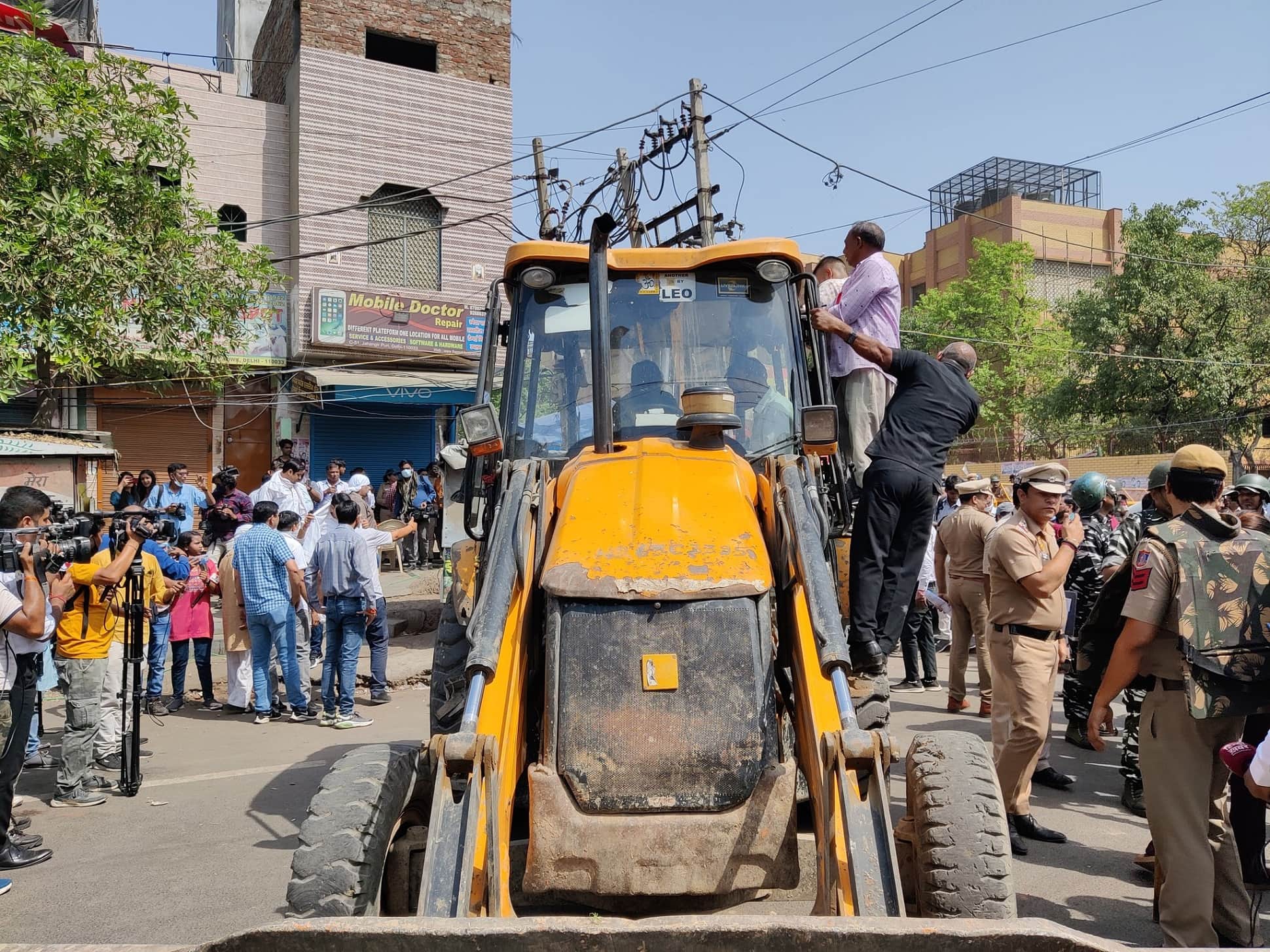 Amar Ujala Top News 20 April 2022 jahangirpuri violence Coronavirus Outbreak Fourth Wave Kumar Vishwas IPL 2022 Latest News Update