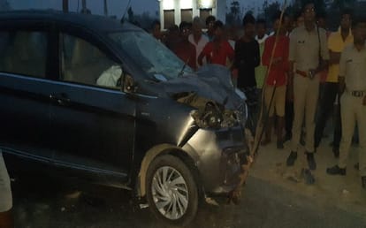 Accident on Mau Azamgarh Fourlane overspeed car rammed into bike two killed and one person injured