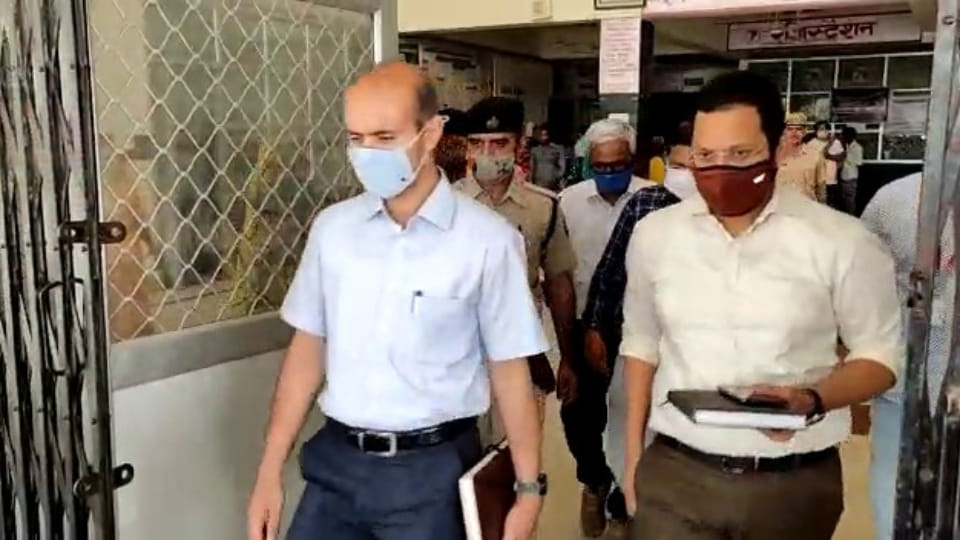 Collector Anshdeep inspected Government Amritkaur Hospital in Beawar 