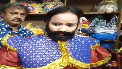 Dhinga Gavar Puja in Jodhpur women beat bachelor youths with stick