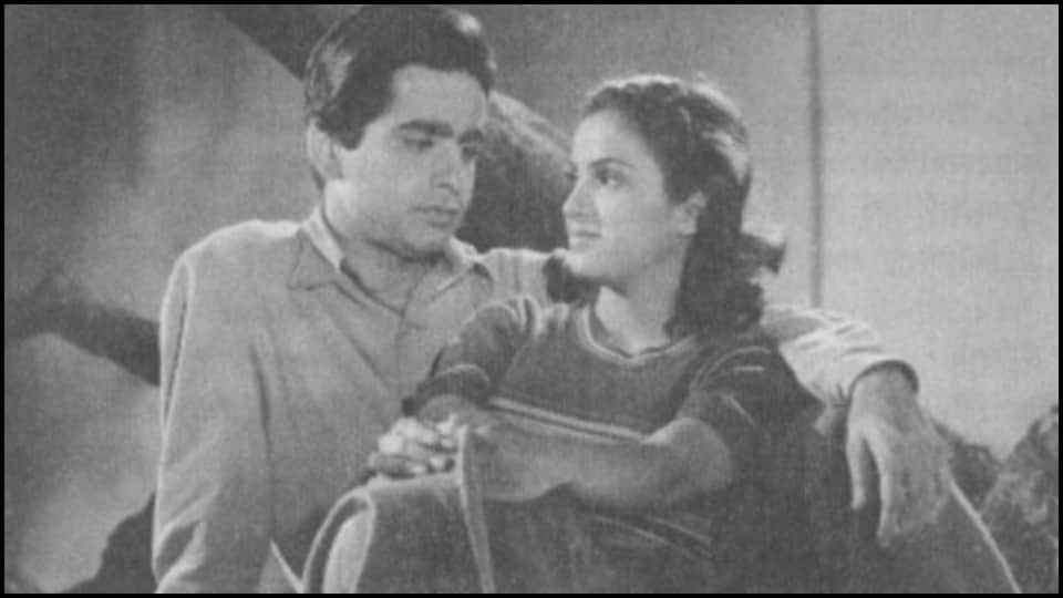 Kamini Kaushal and dilip kumar love story actress brother had reached the set to shoot Dilip Kumar