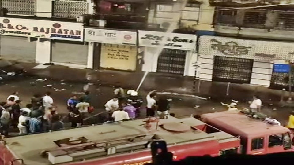 Fire breaks out at building in Agripada area, Mumbai