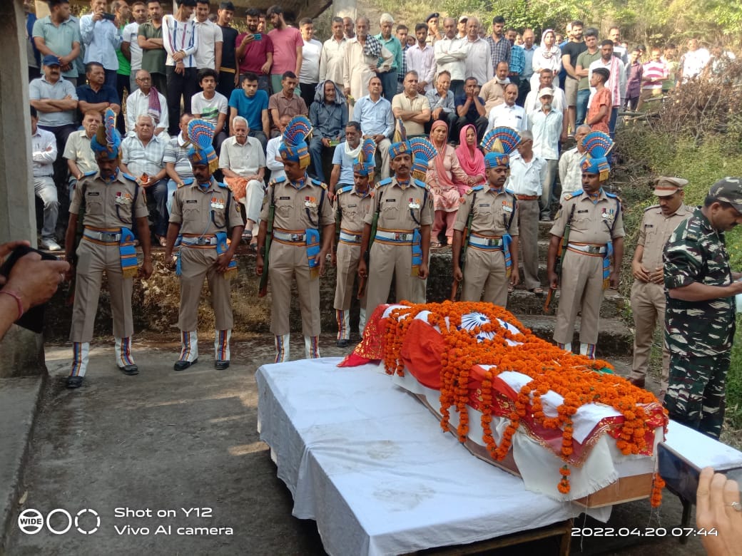 CRPF jawan of Ghandalwin martyered on duty