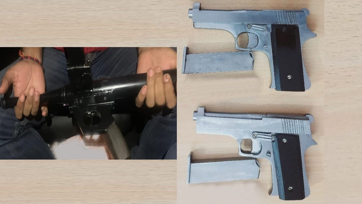 UP ATS arrested four for weapon smuggling.