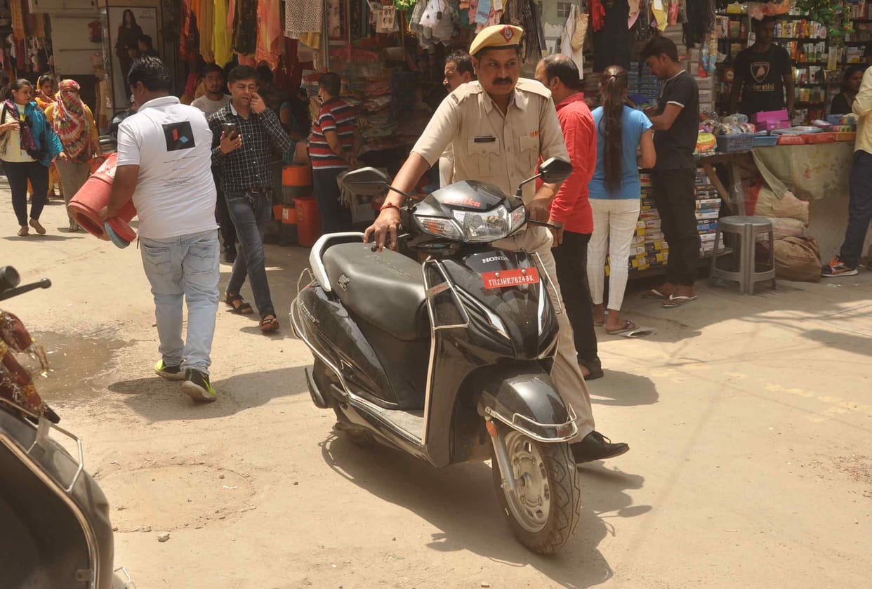 Encroachment was not removed from the railway road even after being instructed by Munadi