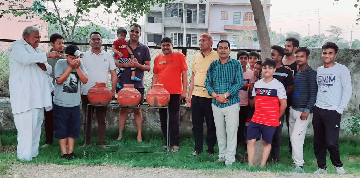 The biggest religion is to give water to the thirsty: Rakesh