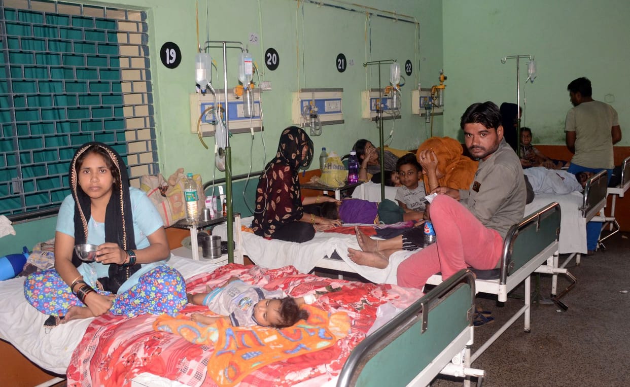 30 children admitted in 27 bed ward in district hospital