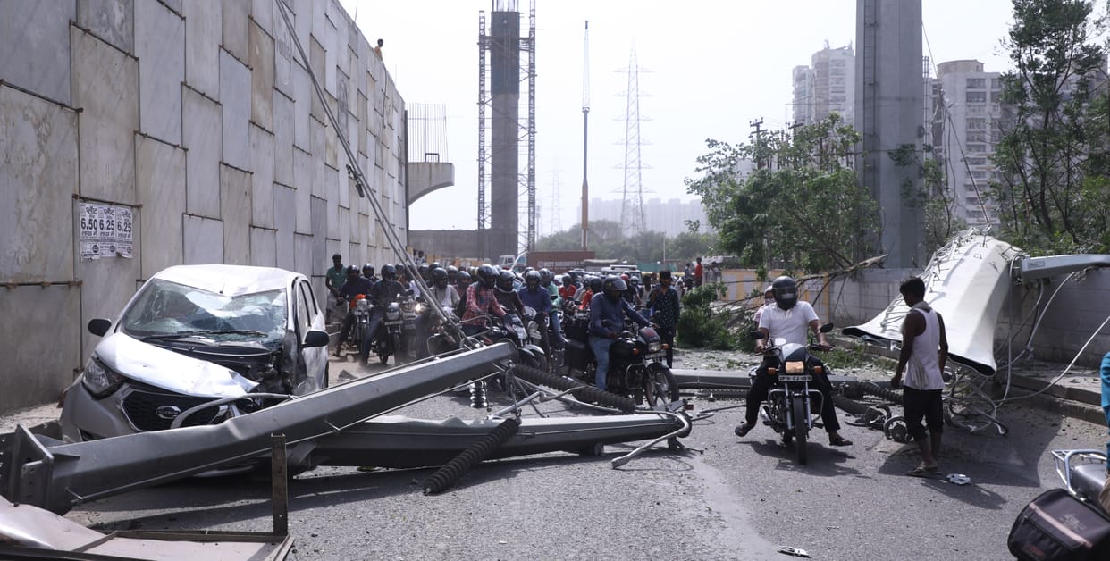 Hightension line pole fell on moving car in Parthala, woman survived