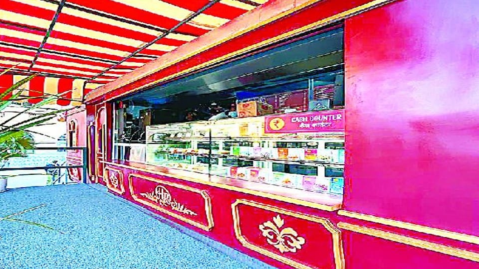first rail coach restaurant will be built at idgah railway station in agra