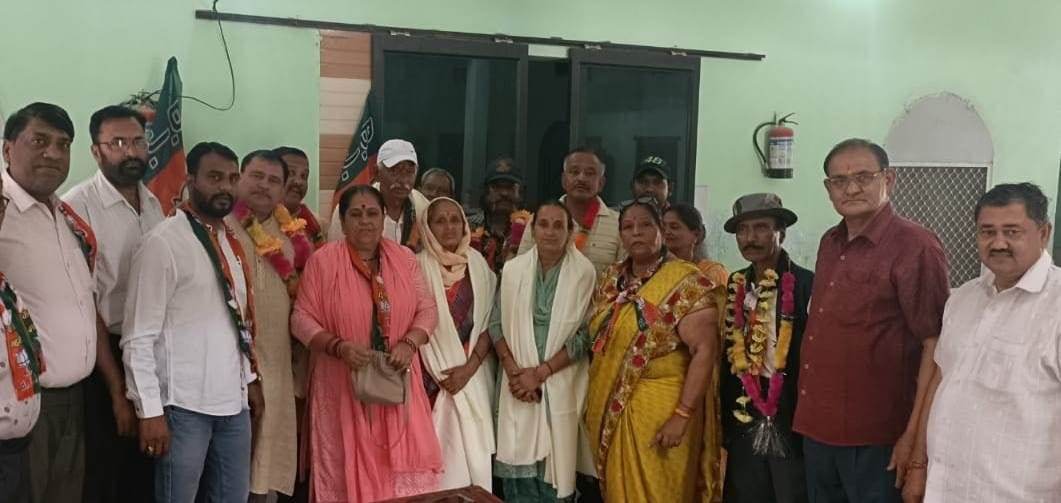 Hounerd By BJP Workers