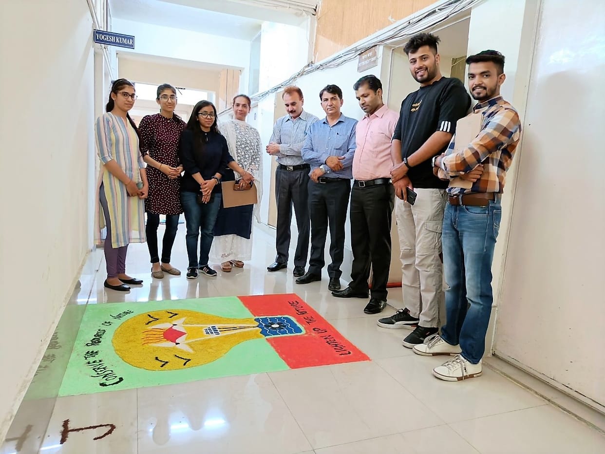 Sonali wins in poster making competition, Kurukshetra
