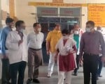 फोटो- 5- जननी सुरक्षा योजना में जच्चा बच्चा वार्ड का निरीक्षण कर बाहर आतीं नीति आयोग की केंद्रीय प्