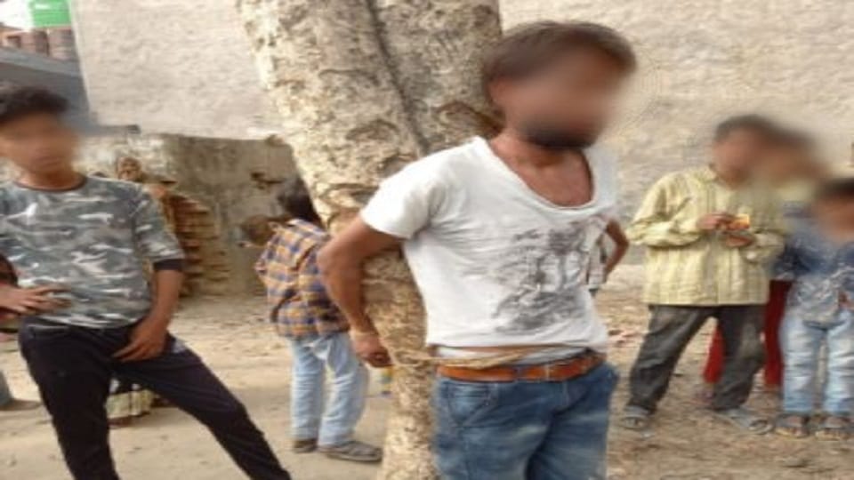 Villagers beat up lover who went to meet girlfriend in Hardoi