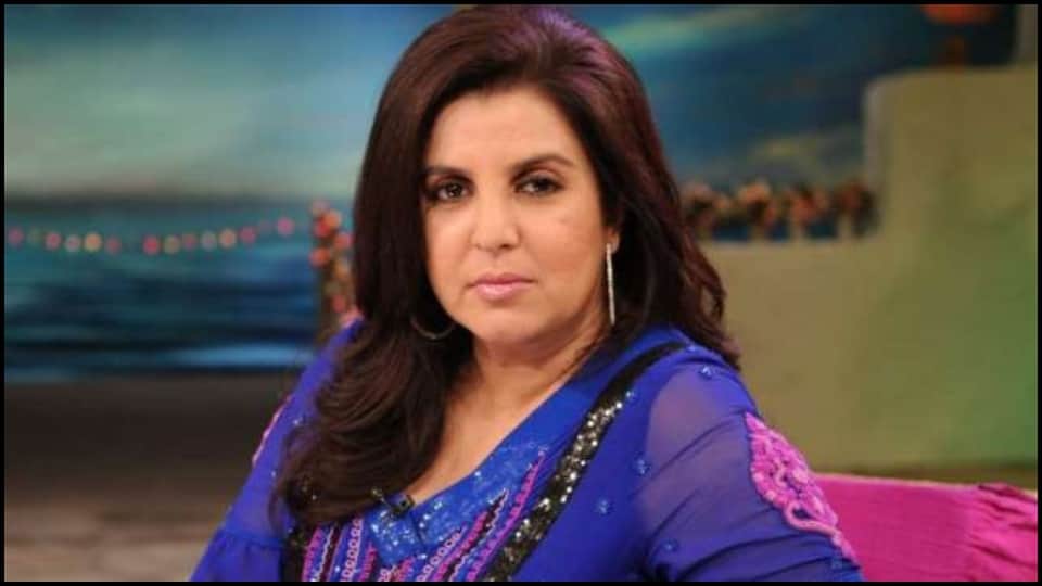 Farah Khan has questioned the fans by sharing a funny picture of Abhishek Bachchan and Hrithik Roshan