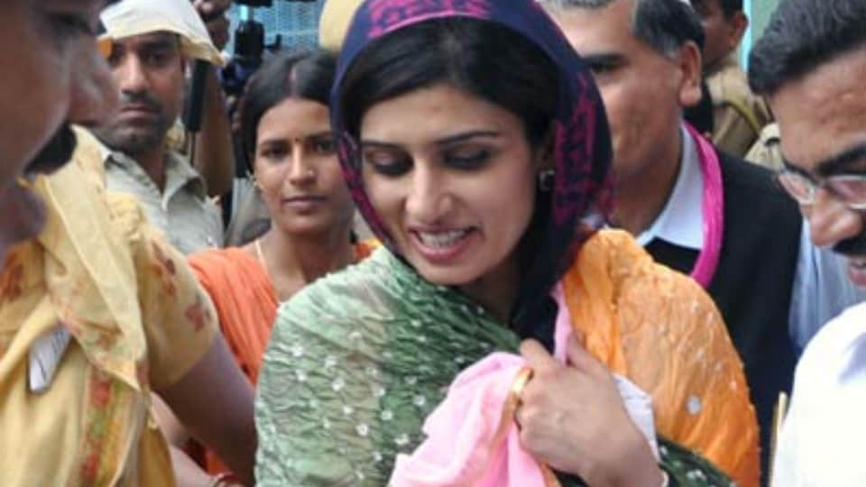 Hina Rabbani Khar Pakistans Most Beautiful Minister of State for External Affairs Fans In India