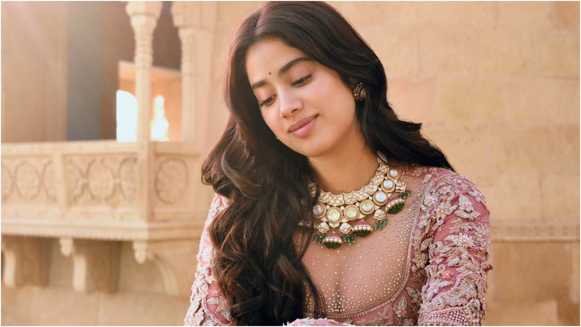 janhvi kapoor become modern bride with veil in tarun tahiliani lehenga