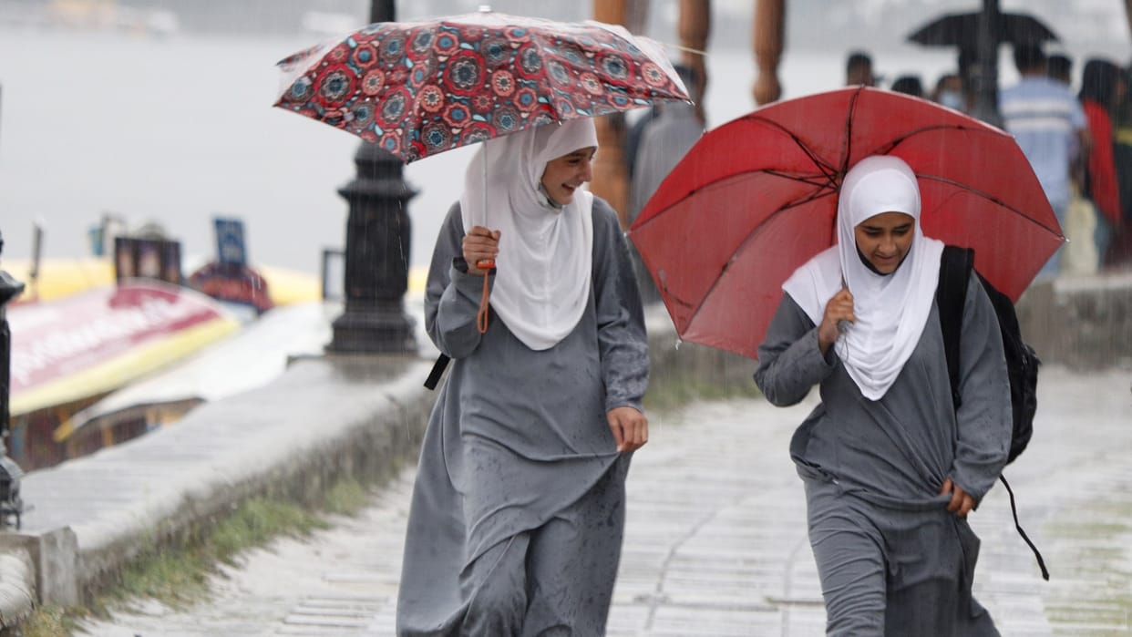 jammu kashmir Monsoon returned average rainfall in Jammu division by 7 dot 38 percent