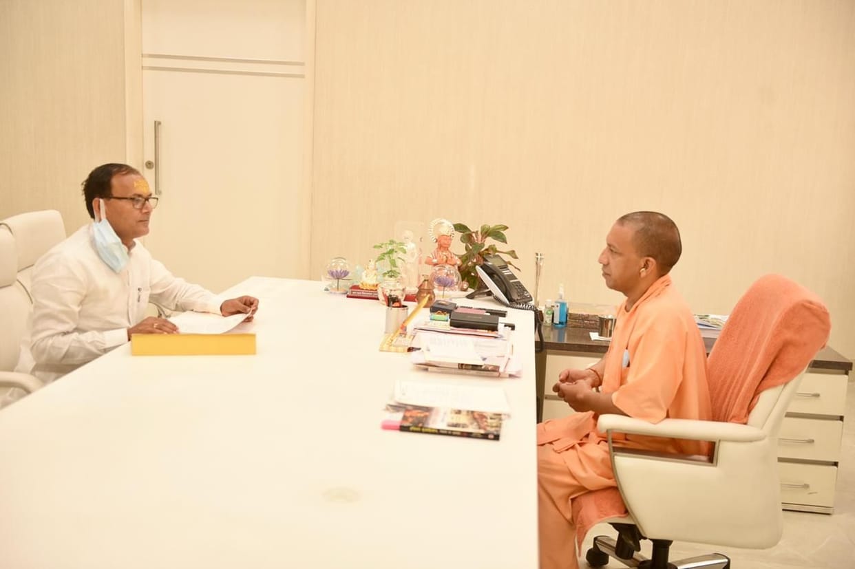Mathura: The MLA presented the problem of salt water in Govardhan in front of the Chief Minister